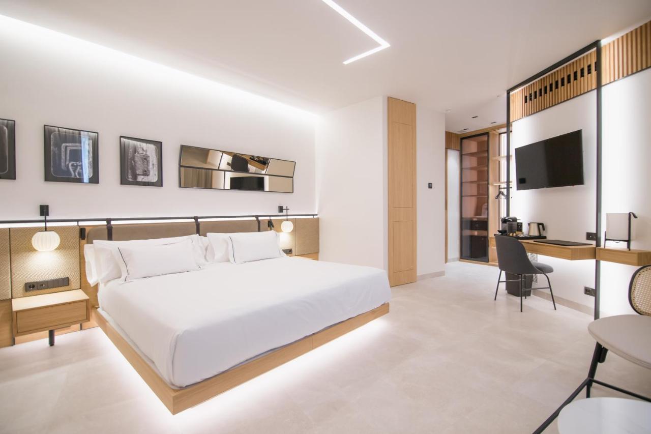 Myr Puerta Serranos Valencia Kültér fotó